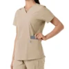 Haut médical à col en V avec empiècements en tricot Force Essentials pour femme