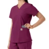 Haut médical à col en V avec empiècements en tricot Force Essentials pour femme