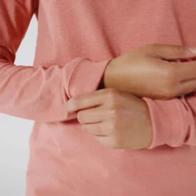 T-shirt à manchons longs épais et ample pour femme « Dearborn » avec logo